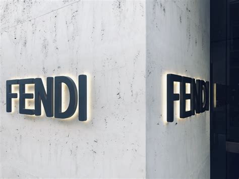 fendi porto san giorgio lavora con noi|Fendi Fermo: 300 assunzioni, nuova fabbrica di scarpe .